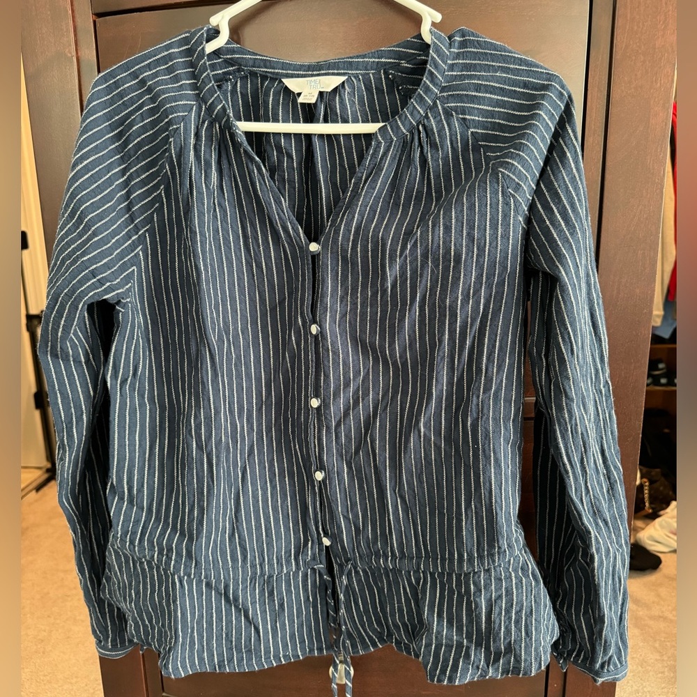 Pinstripe top navy blue with white stripes